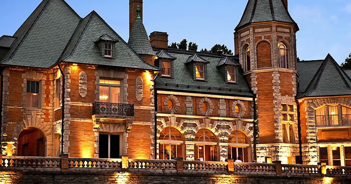 10. Cairnwood Estate - Lombardi House 10. Cairnwood Estate